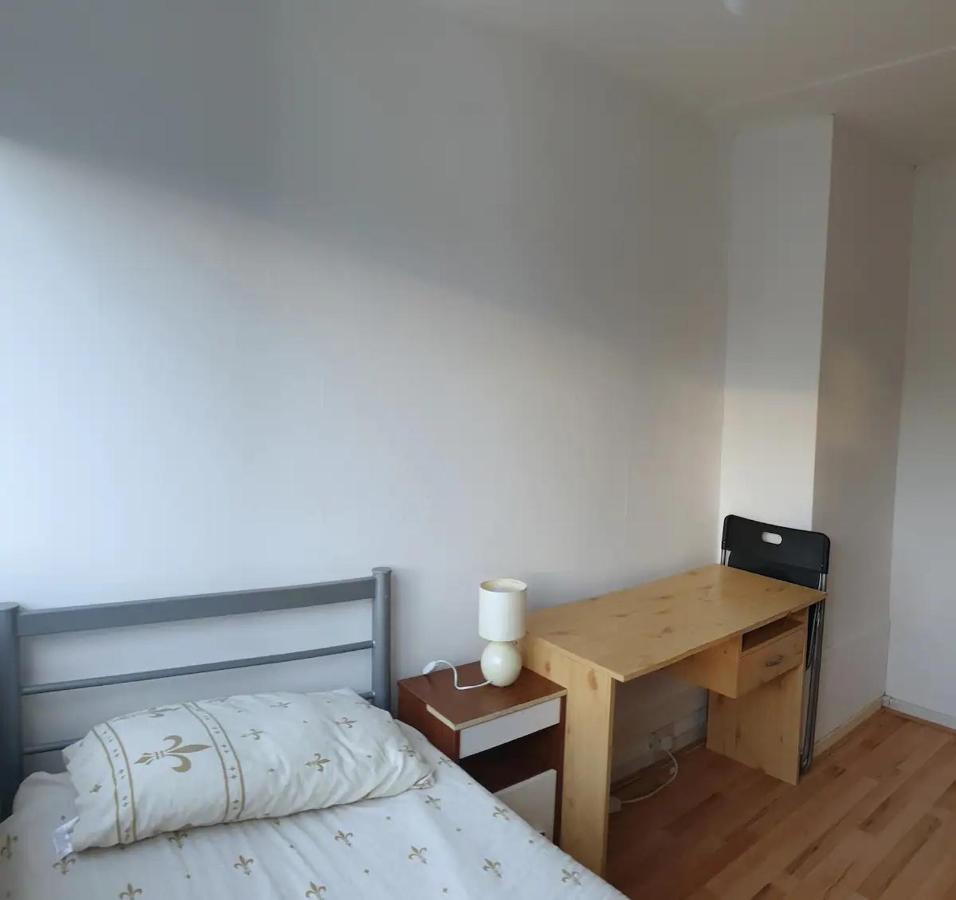 Elephant & Castle - Zone 2 - Private Rooms - Shared Bathroom ロンドン エクステリア 写真