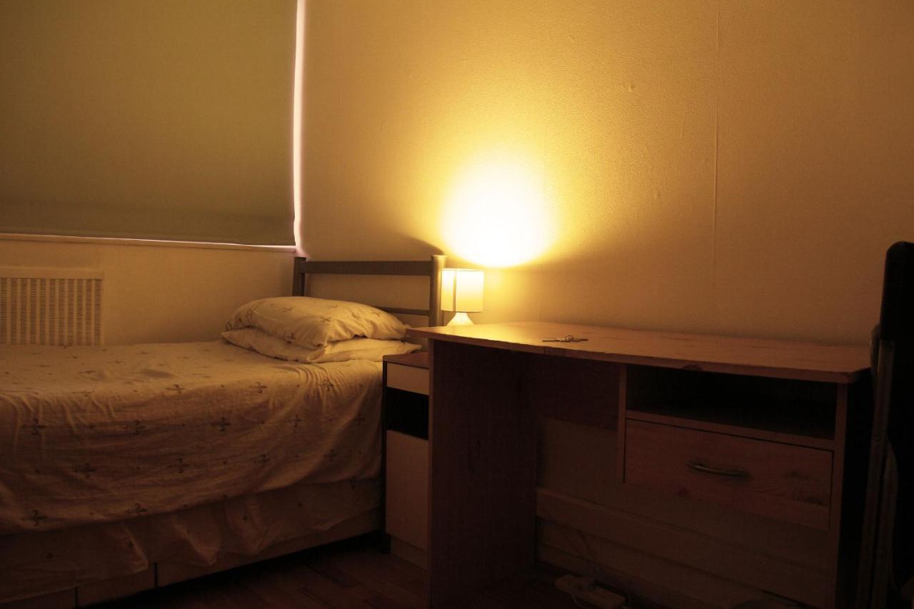 Elephant & Castle - Zone 2 - Private Rooms - Shared Bathroom ロンドン エクステリア 写真