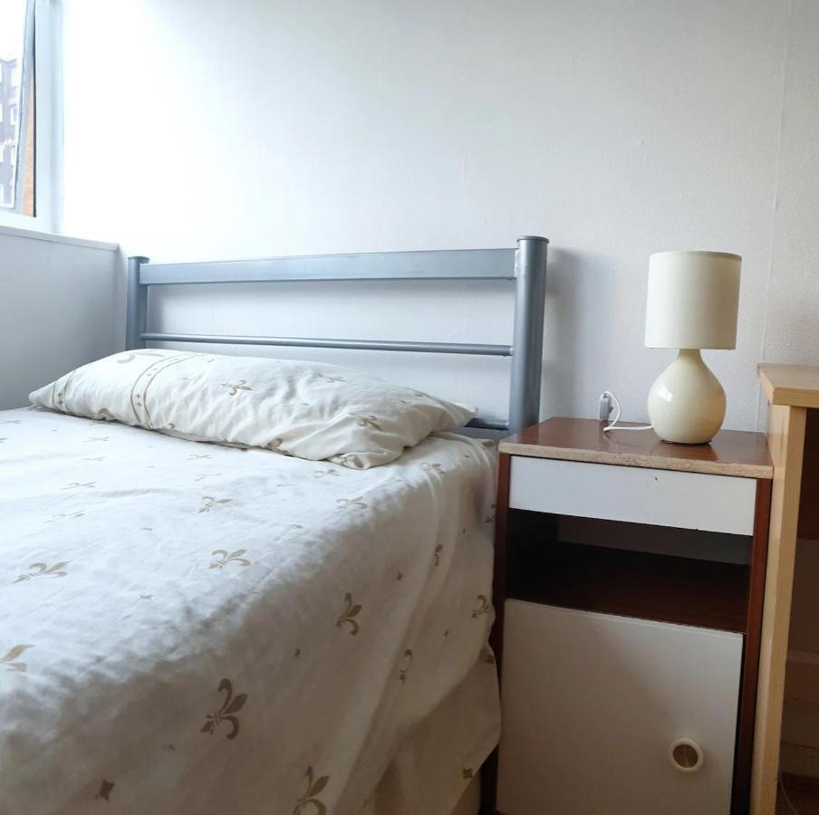 Elephant & Castle - Zone 2 - Private Rooms - Shared Bathroom ロンドン エクステリア 写真