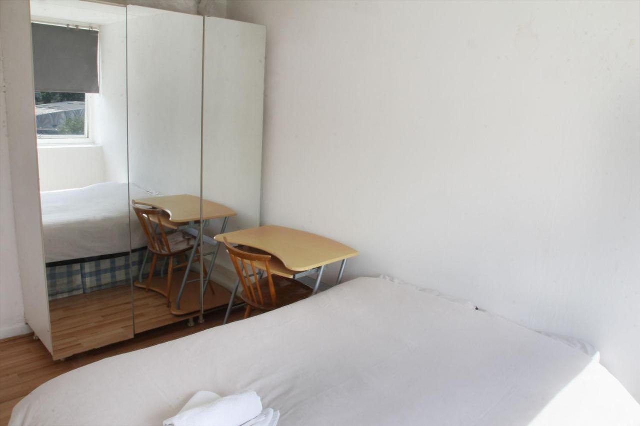 Elephant & Castle - Zone 2 - Private Rooms - Shared Bathroom ロンドン エクステリア 写真