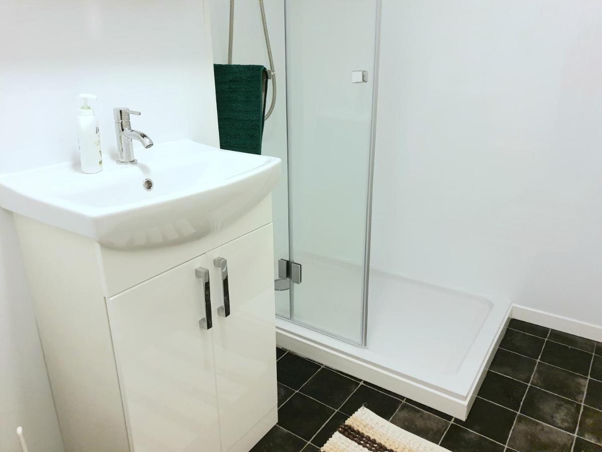 Elephant & Castle - Zone 2 - Private Rooms - Shared Bathroom ロンドン エクステリア 写真